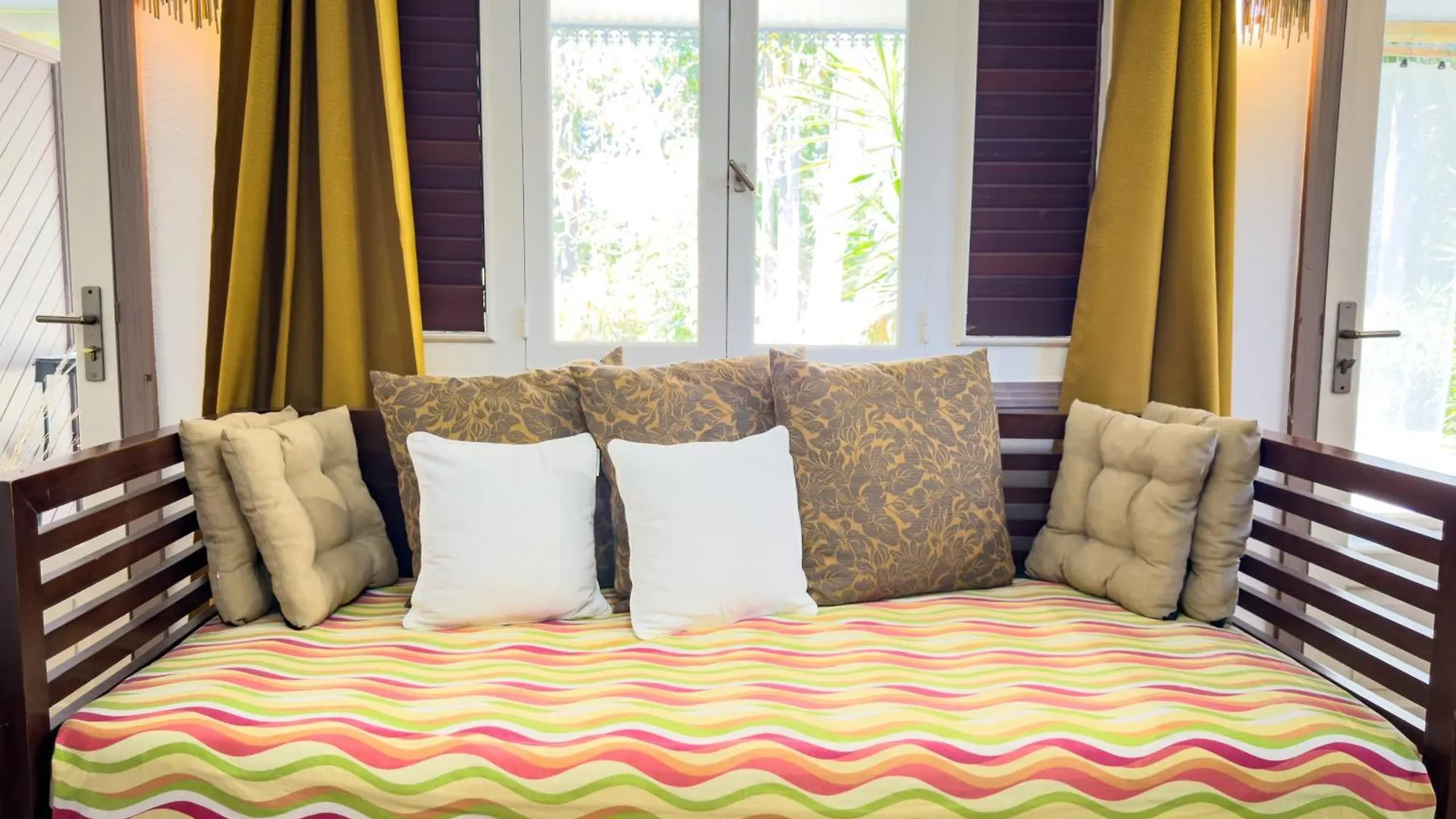 Apartment Serenity - Evasion Exotique Avec Jardin Et Piscine Saint-Francois